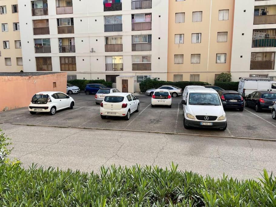 Jolie Charmant T3 Refait A Neuf A Μασσαλία Εξωτερικό φωτογραφία